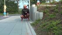 047032 Yassie Pees Near A Busy Main Road 6