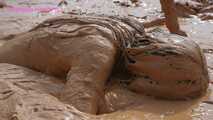 Xiaomeng as Barbara Stuck in the Mud 10