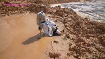 Xiaomeng as Barbara Stuck in the Mud 3