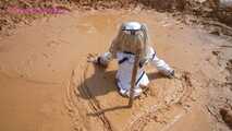 Xiaomeng as Barbara Stuck in the Mud 4