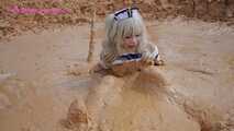 Xiaomeng as Barbara Stuck in the Mud 5