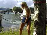 025012 Genevieve Stops For A Pee In The Bois de Boulogne 7