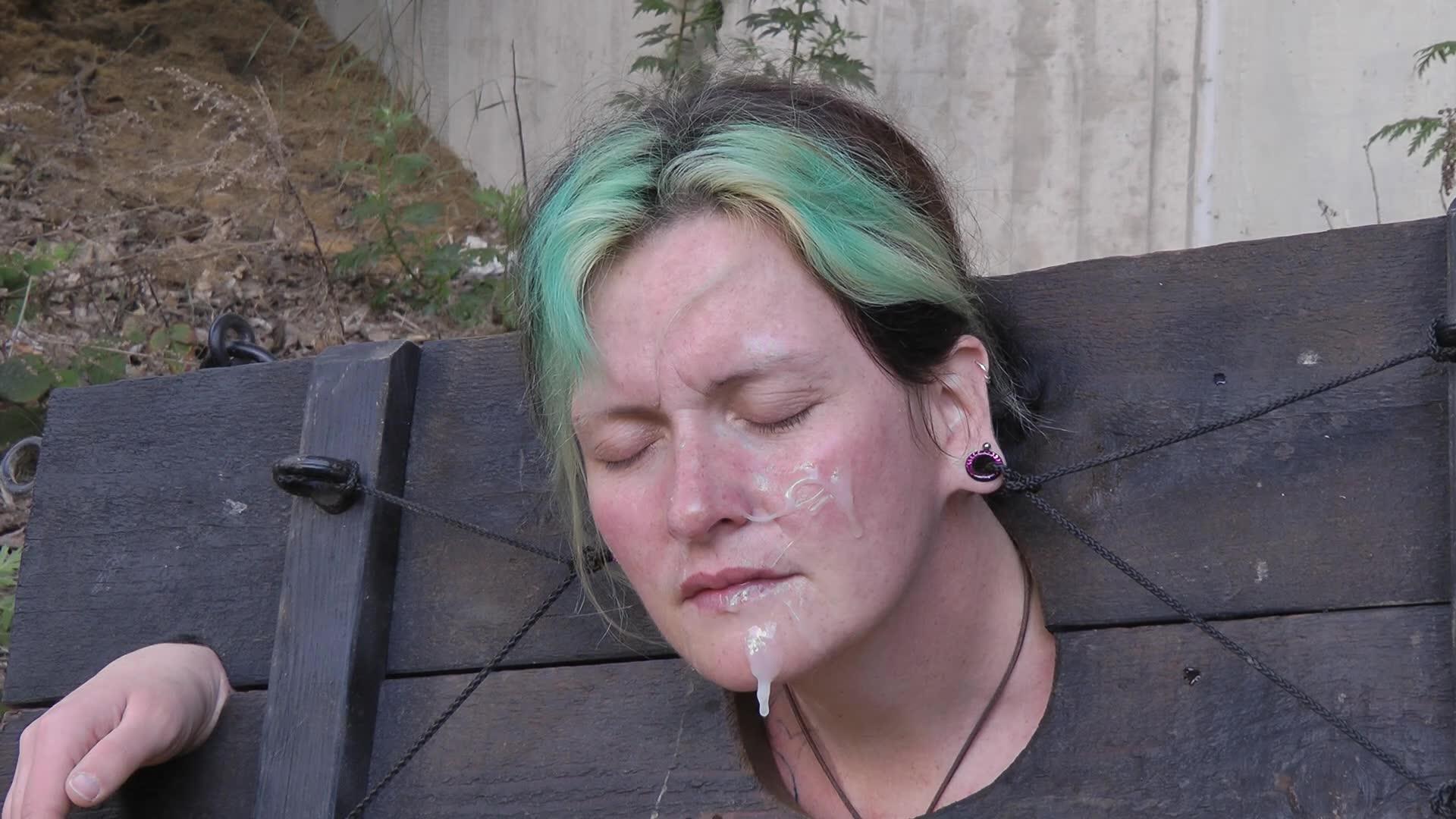 Christina - Outdoor Blow