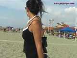 023058 Ewa Takes A Discrete Pee On The Crowded Beach 4