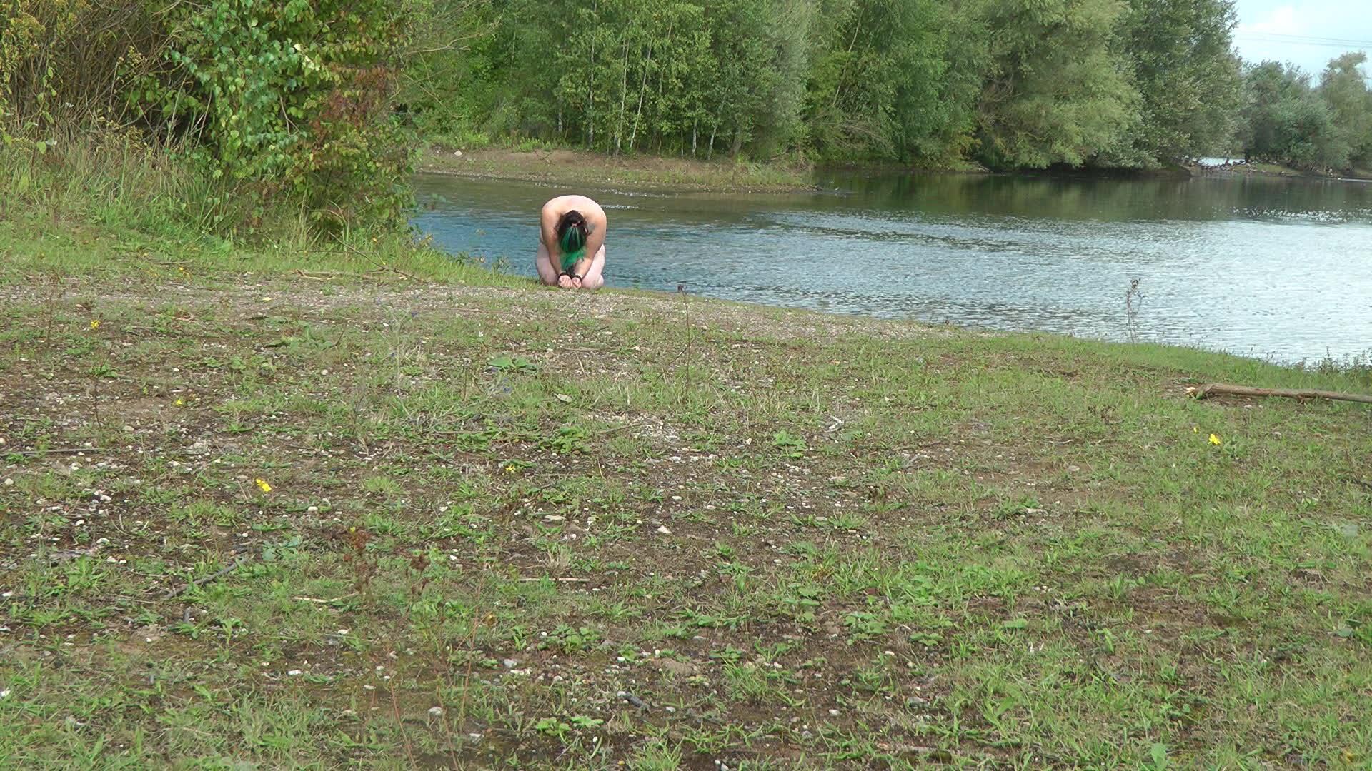 Iris - Blow On The Lake