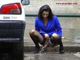 016084 The Heavy Traffic Causes Eve To Pee In A Very Busy Paris Street 8