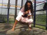 016198 Eve Stops For A Pee At A Station 7