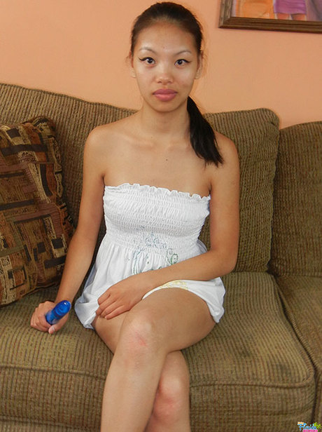 Oliva - Kinky Amateur Asian